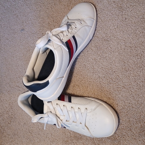 Tommy Hilfiger Other - Tommy Hilfiger white classics size 9